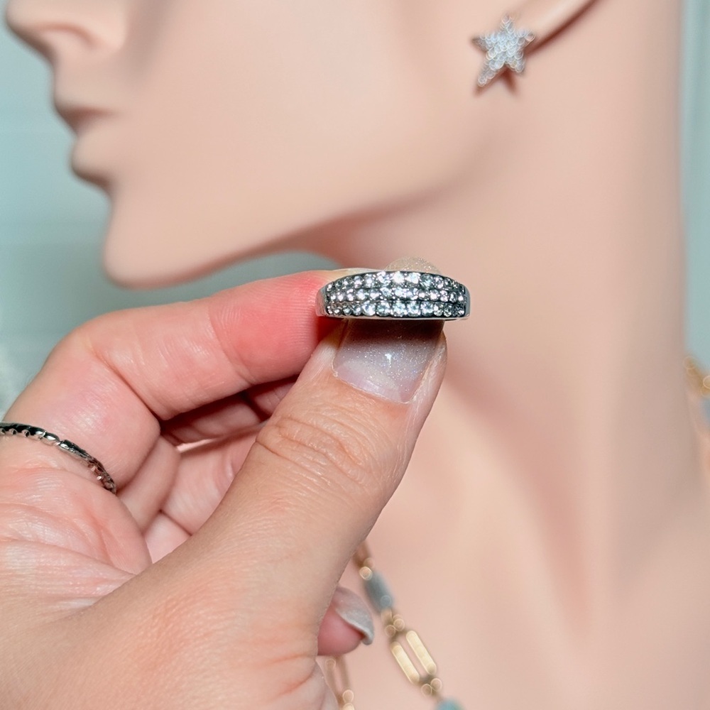 Elegant Silver Women's Ring